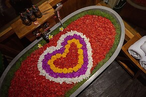 Airsania Ubud Antique Villas