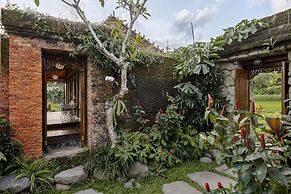 Airsania Ubud Antique Villas