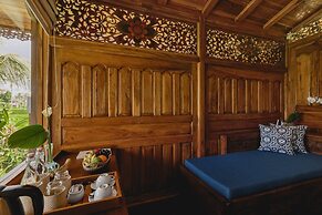 Airsania Ubud Antique Villas