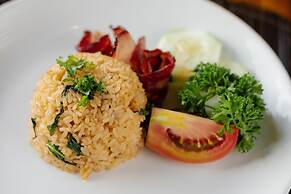 Airsania Ubud Antique Villas