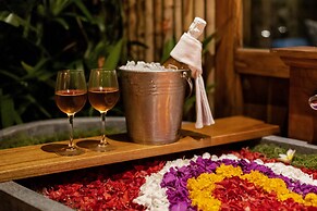 Airsania Ubud Antique Villas