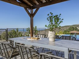 Sanders View - Cozy 3-bdr Villa With Infinity Pool