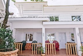 Villa Excellance Beach & Wavepool Resort