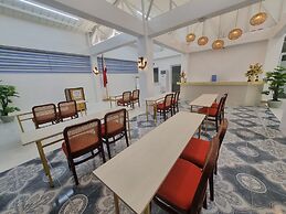 Villa Excellance Beach & Wavepool Resort