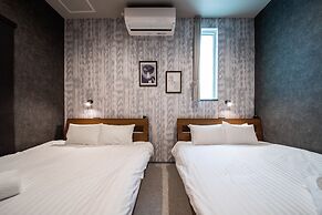 THE PLAZA HOTEL S4W12