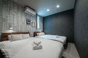 THE PLAZA HOTEL S4W12