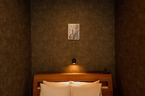 THE PLAZA HOTEL S4W12