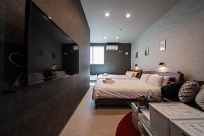 THE PLAZA HOTEL S4W12