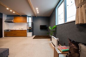 THE PLAZA HOTEL S4W12