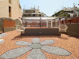 Modern Apartment With Roof Terrace in Athens