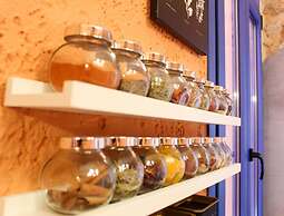 Modern Apartment With Roof Terrace in Athens