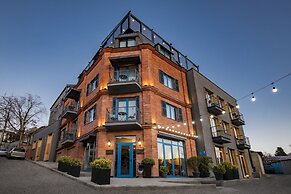 Hotel Address 9D