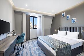Hotel Address 9D