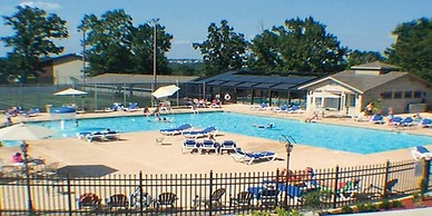 Sweet Clover - Indoor Pool - HOT TUB Area - Resort Style - Center of B