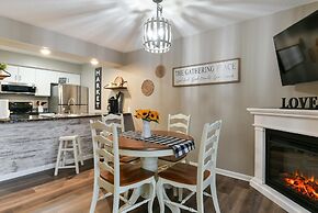 Sweet Clover - Indoor Pool - HOT TUB Area - Resort Style - Center of B