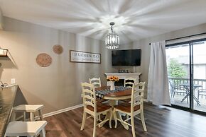 Sweet Clover - Indoor Pool - HOT TUB Area - Resort Style - Center of B