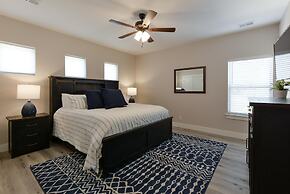 Journey's Remedy Lite - Lake View - Closest to Indoor Pool - Sleeps 22