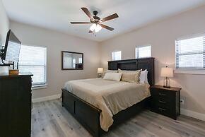 Journey's Remedy Lite - Lake View - Closest to Indoor Pool - Sleeps 22