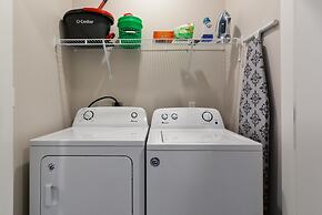 Journey's Remedy Lite - Lake View - Closest to Indoor Pool - Sleeps 22