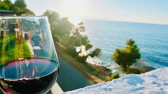 Elpida Seafront Paradise Apartment in Crete