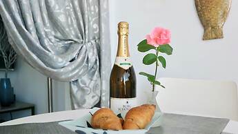 Elpida Seafront Paradise Apartment in Crete