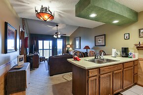 Westcreek Lodge @ Notch-vaulted Ceilings, 2 Pools, Private Lake, 1 Mil