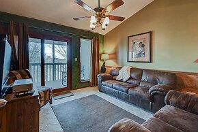 Westcreek Lodge @ Notch-vaulted Ceilings, 2 Pools, Private Lake, 1 Mil