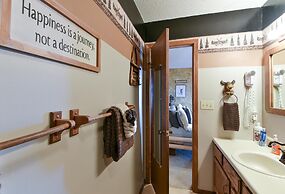 Westcreek Lodge @ Notch-vaulted Ceilings, 2 Pools, Private Lake, 1 Mil