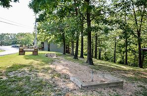 Westcreek Lodge @ Notch-vaulted Ceilings, 2 Pools, Private Lake, 1 Mil