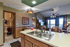 Westcreek Lodge @ Notch-vaulted Ceilings, 2 Pools, Private Lake, 1 Mil