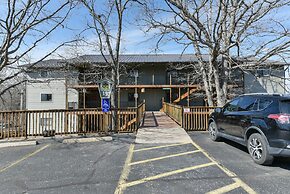 Westcreek Lodge @ Notch-vaulted Ceilings, 2 Pools, Private Lake, 1 Mil