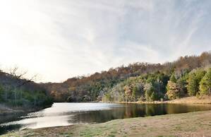 Divine 9 Condo - Resort Amenities - Fishing Lake - Hiking Trails - So 