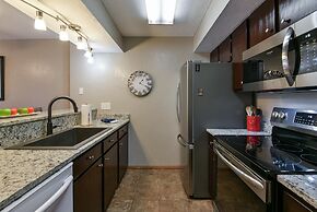 Matchplay - Resort Amenities W/ Indoor Pool - Comfort Meets Style and 