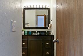 Matchplay - Resort Amenities W/ Indoor Pool - Comfort Meets Style and 