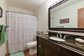 Matchplay - Resort Amenities W/ Indoor Pool - Comfort Meets Style and 