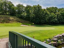 Bear Hug - Cabin Comfort - Outdoor Pool - Walking Trails -family/group