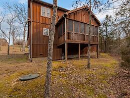 Bear Hug - Cabin Comfort - Outdoor Pool - Walking Trails -family/group
