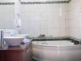 Grey House by Checkin