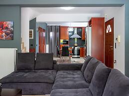 Grey House by Checkin