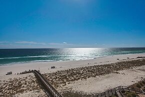 Sea Esta 3 Bedroom Condo by RedAwning