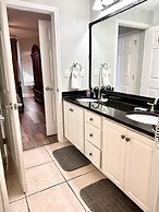 Sea Esta 3 Bedroom Condo by RedAwning