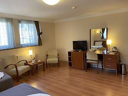 Triada Hotel Gayrettepe