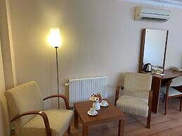 Triada Hotel Gayrettepe