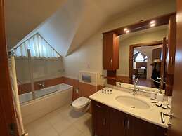 Triada Hotel Gayrettepe