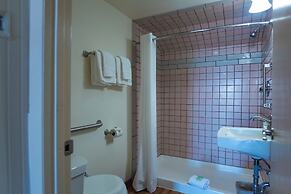 Terimore Bayfront Inn