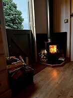 The Crooked Gate - Luxury Romantic Getaway