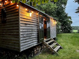 The Crooked Gate - Luxury Romantic Getaway