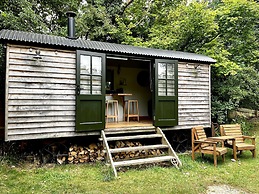 The Crooked Gate - Luxury Romantic Getaway