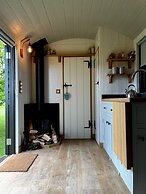 The Crooked Gate - Luxury Romantic Getaway