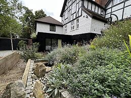 The Crooked Gate - Luxury Romantic Getaway